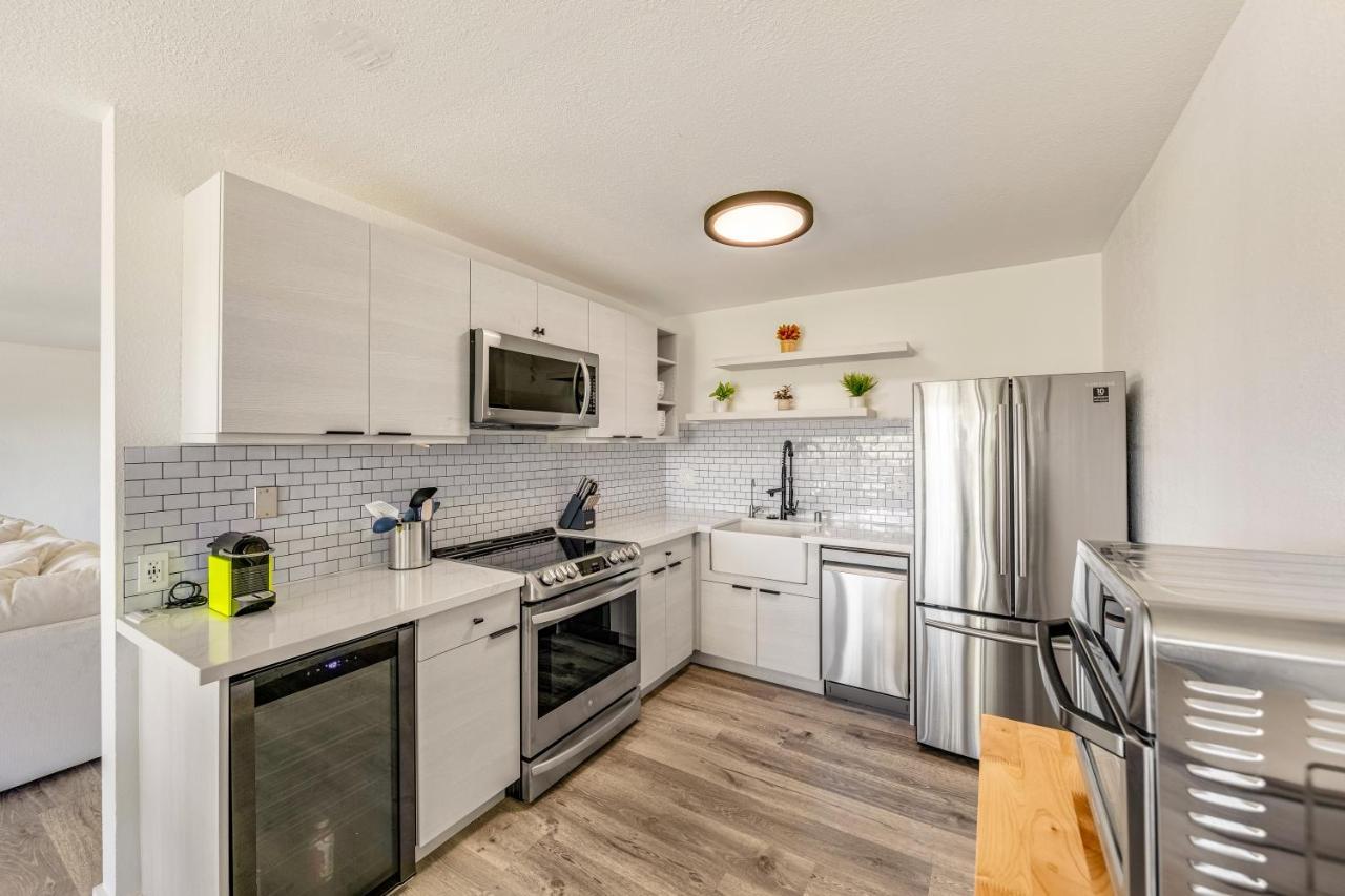 Newly Renovated Condo With Sup Paddle Boards And Golf Clubs Included Kailua-Kona Luaran gambar